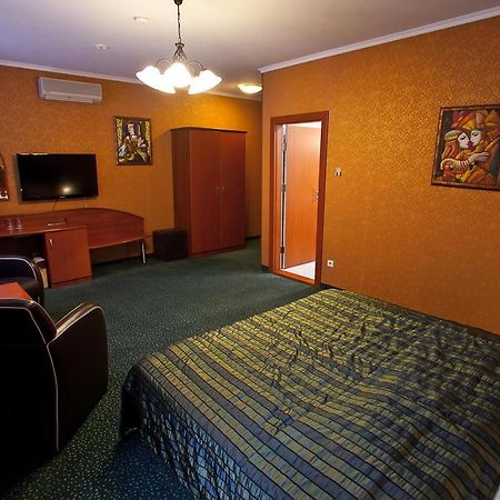 Luna Hotel Chişinău Esterno foto