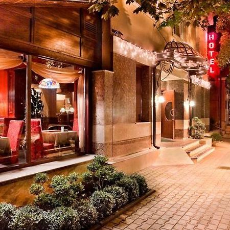 Luna Hotel Chişinău Esterno foto