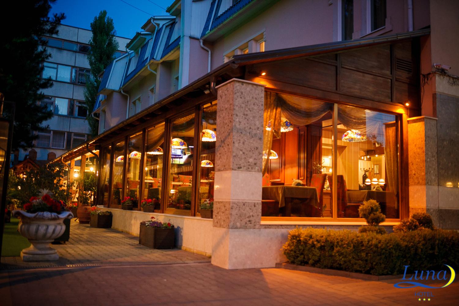 Luna Hotel Chişinău Esterno foto