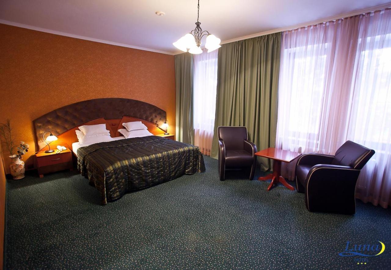 Luna Hotel Chişinău Esterno foto
