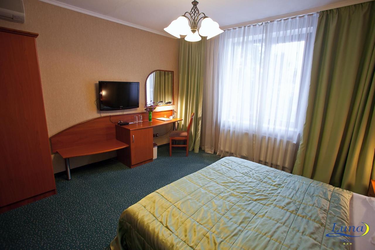 Luna Hotel Chişinău Esterno foto