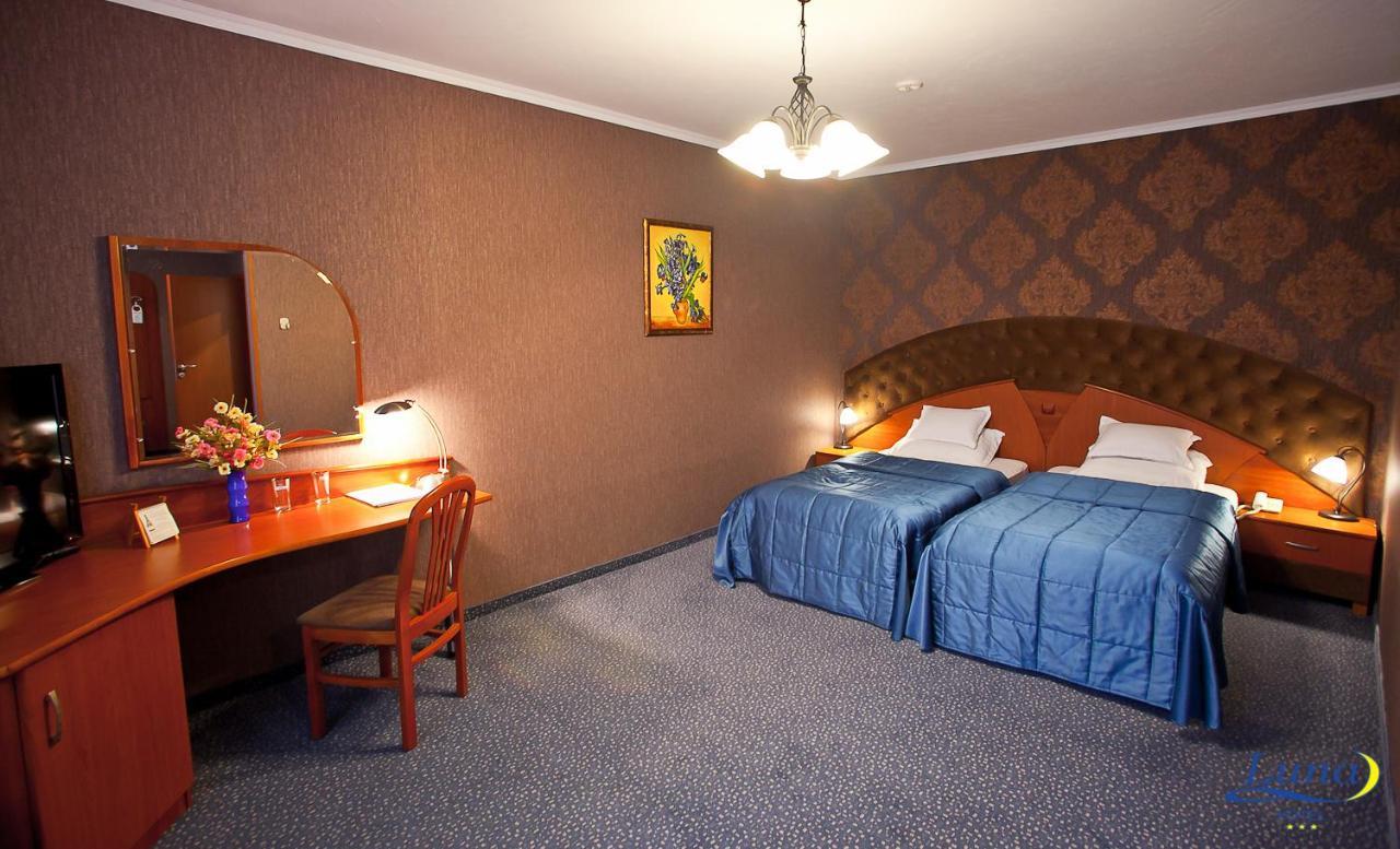 Luna Hotel Chişinău Esterno foto